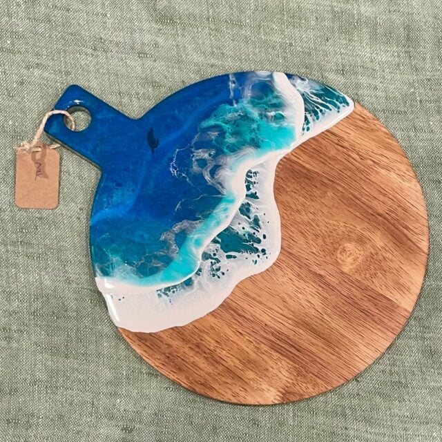 Charcuterie board ocean waves, round 10" diameter