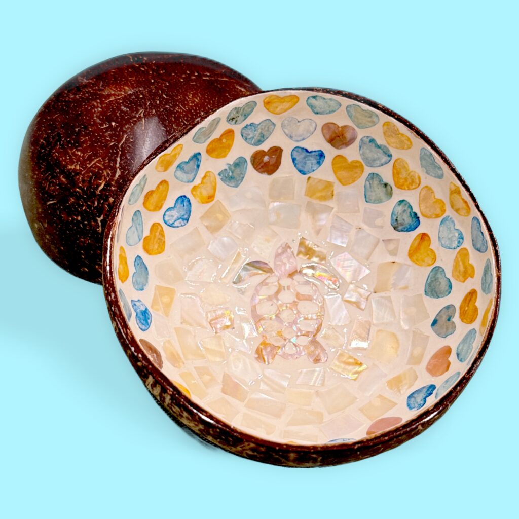 Hoku #11 Deco Coconut Bowl Honu Hearts