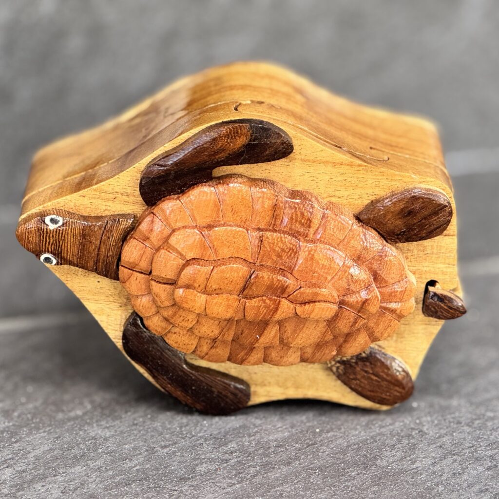 Honu wooden puzzle box
