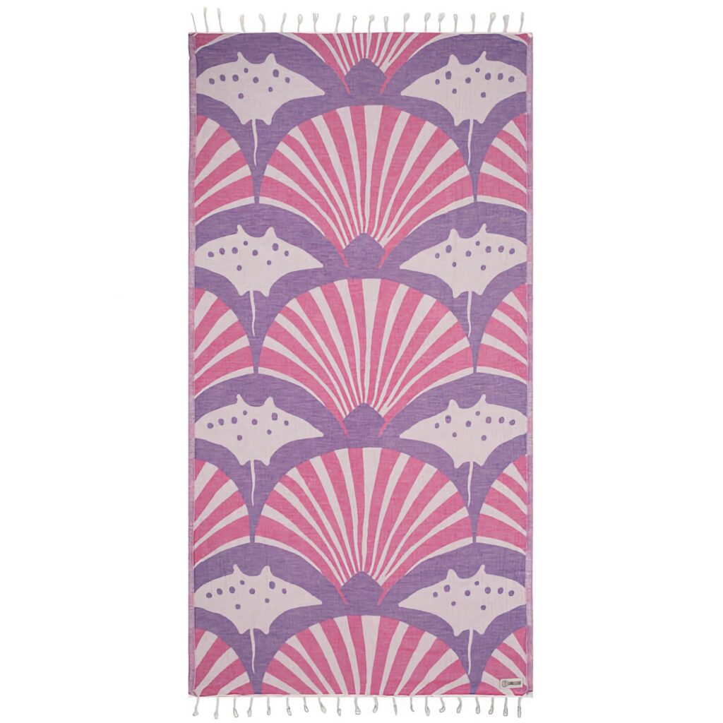 SAND CLOUD Geo Mantas Magenta Regular Towel